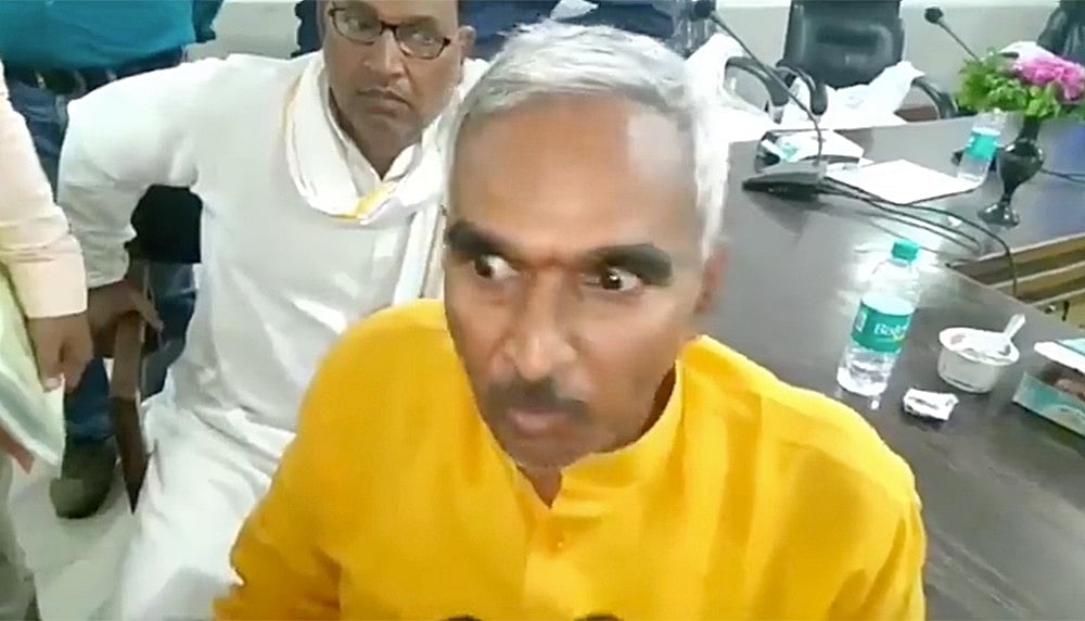 Uttar Pradesh BJP MLA beats school inspector as BJP MP, officers look on