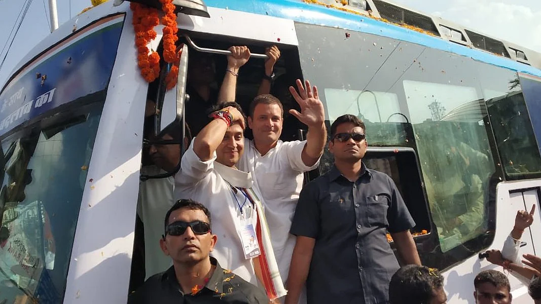 “440 volt ka badlav ka current hai”; Rahul energises MP Congress workers