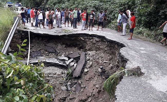 Sikkim: Incessant rain cause landslides, road connectivity snapped