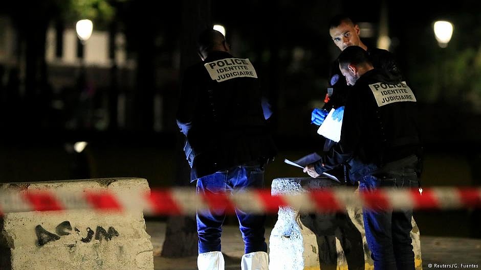 Several injured in knife attack in Berlin, suspect in custody