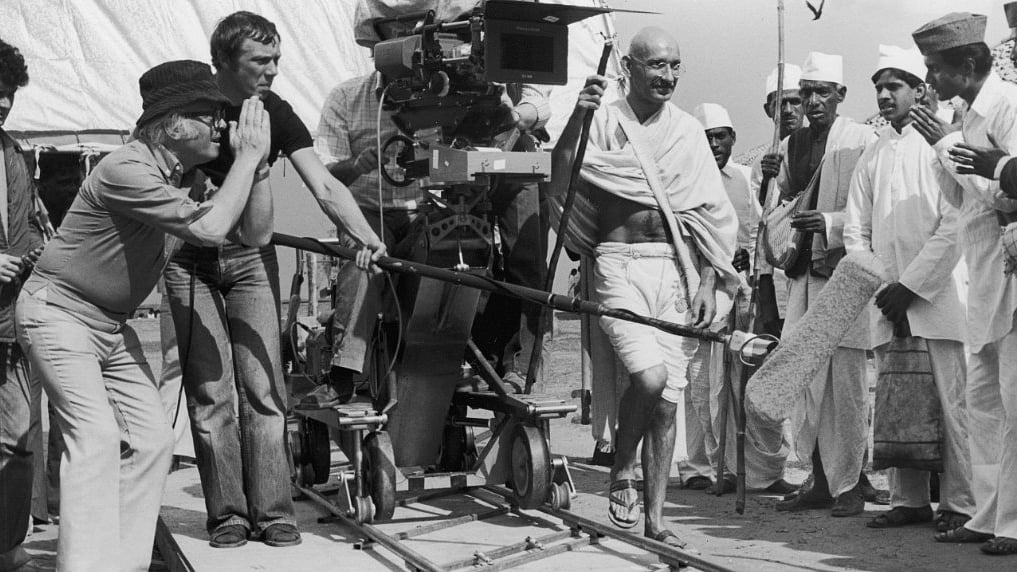 Ben Kingsley as Gandhi and director Richard Attenborough (second from left) during the shooting of the film ‘Gandhi’