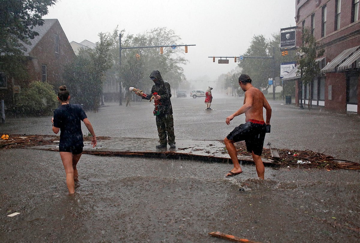 Hurricane Florence turns deadly, unleashes floods in the Carolinas