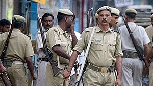 UP, Bihar migrants flee Gujarat after violent protest over rape of 14-month old
