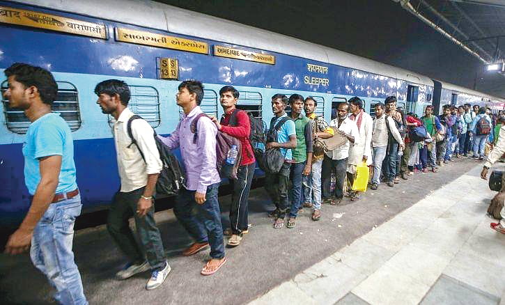 Gujarat: Migrant workers’ exodus spell trouble