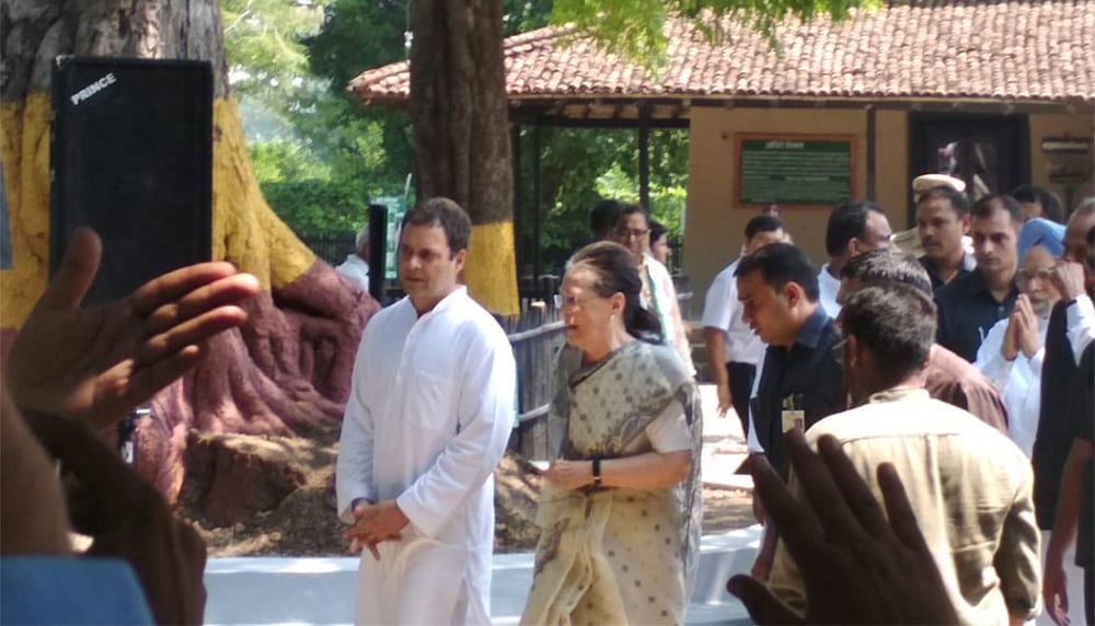 Live: Rahul addresses rally after the CWC meeting in Wardha