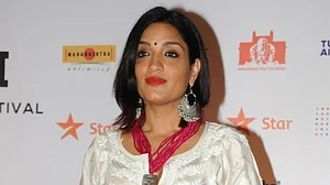 #MeToo: Sandhya Mridul shares her experience with Alok Nath; supports Vinta Nanda