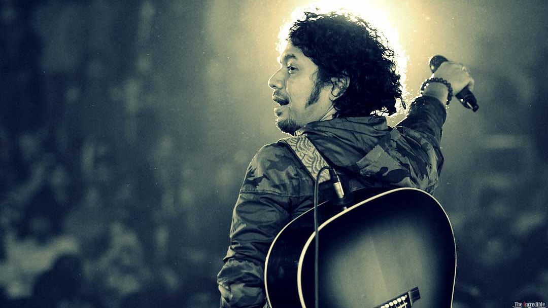 Indian playback singer, Papon performing at IIT Kharagpur Festival 2017