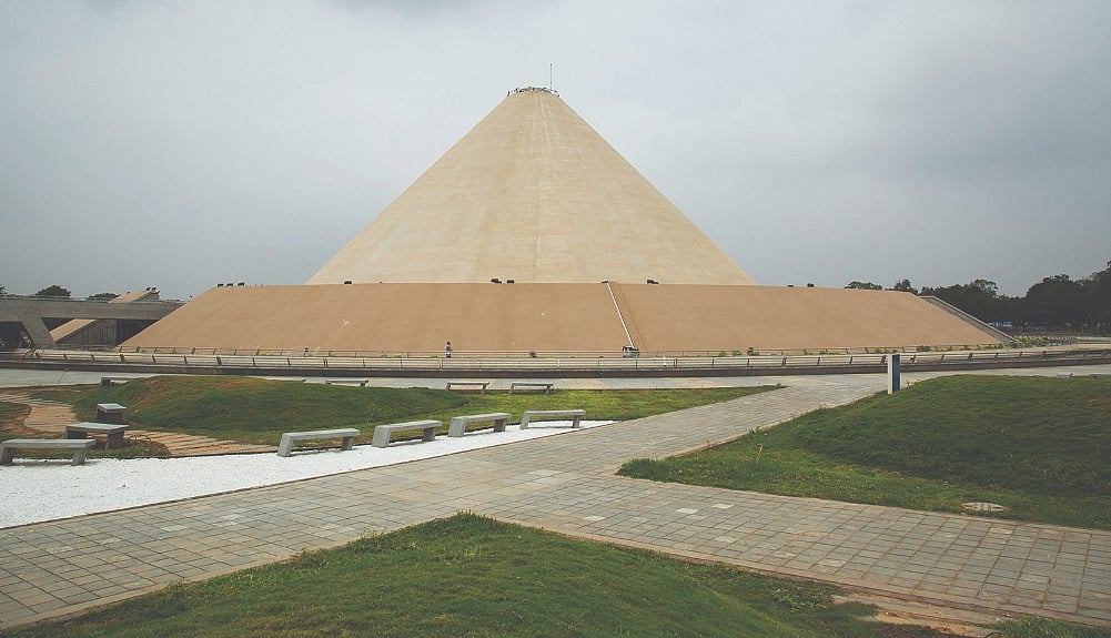 Narendra Modi’s shadow on Sabarmati Ashram and Gandhi ‘Kutir’ 