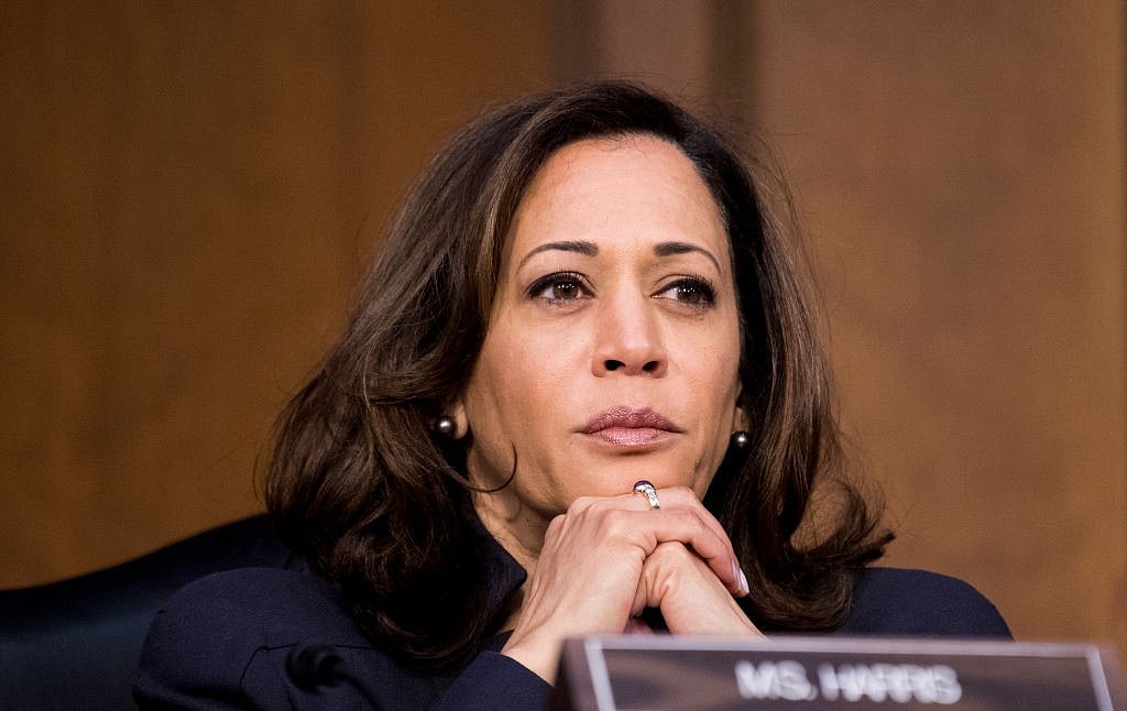 Democrat Senator Kamala Harris announces plan to close gender pay gap