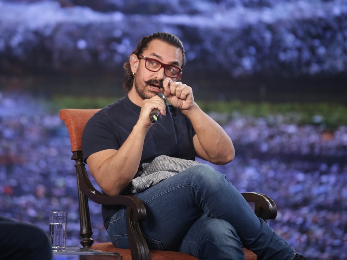 #MeToo: Aamir Khan, Kiran Rao  quit film due to sexual harassment charges on director