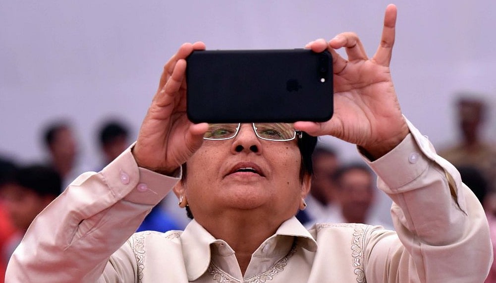 WATCH: Onstage verbal spat between LG Kiran Bedi and AIADMK MLA 