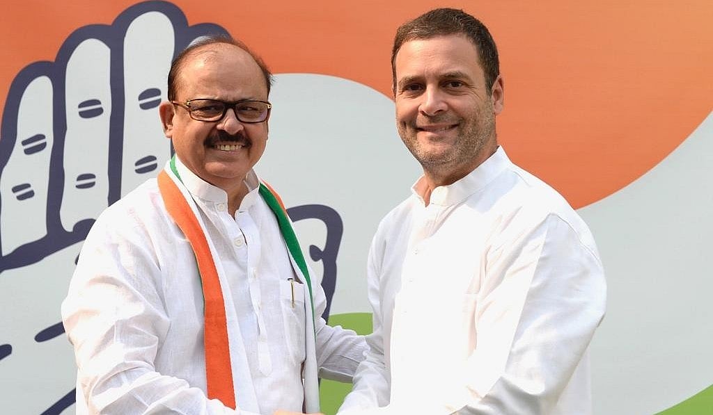 Former NCP leader Tariq Anwar meets Rahul Gandhi, joins Congress