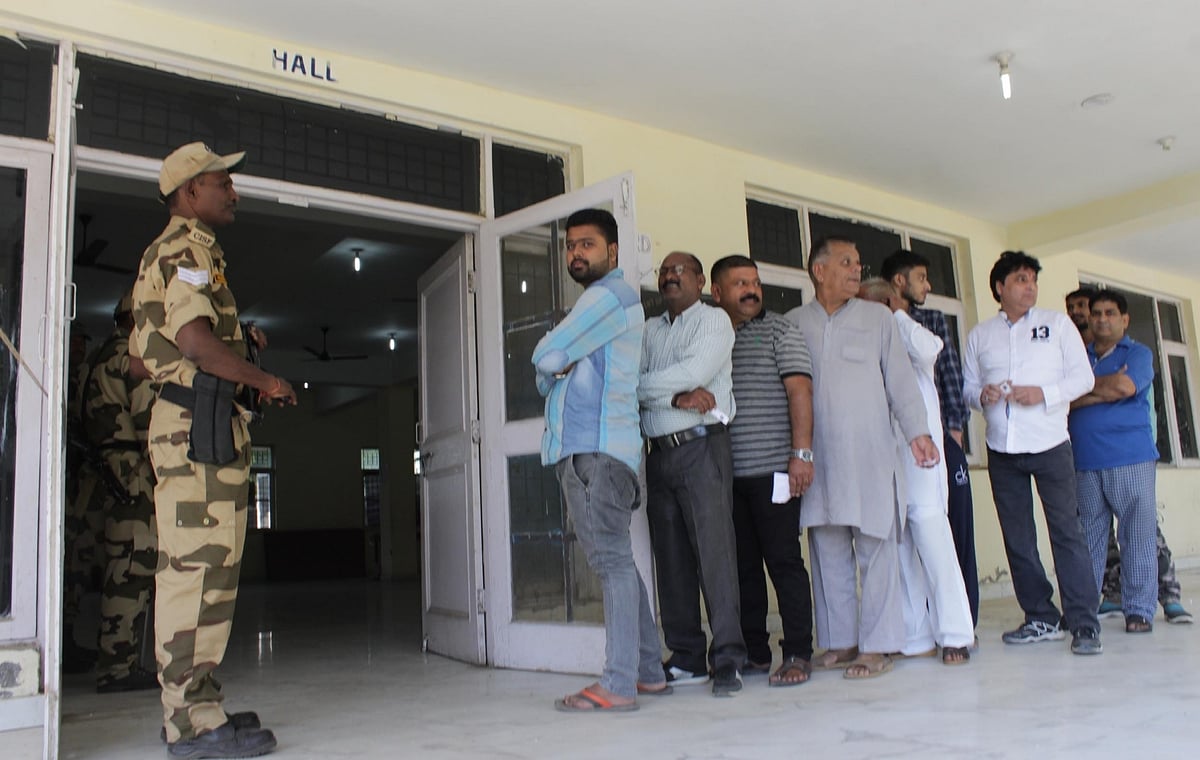 J&K municipal polls: Low turnout in 3rd phase of polls in Srinagar
