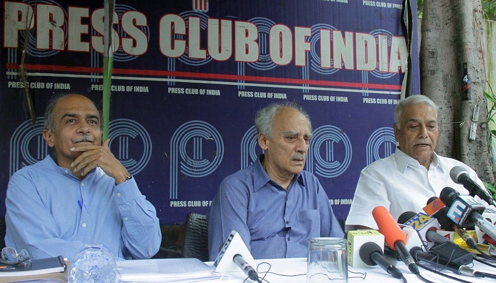 Rafale Deal: Demand to CBI for FIR against PM Modi, Manohar Parrikar, Anil Ambani