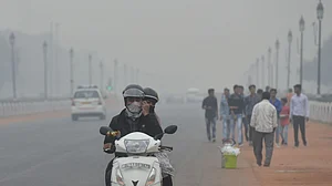 Delhi’s air quality continues to remain ‘very poor’