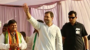 Chhattisgarh: Rahul tears into Raman Singh led govt, dares PM Modi to speak on Rafale