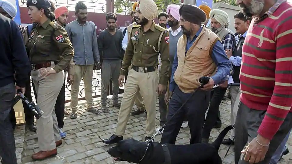 PTI photo