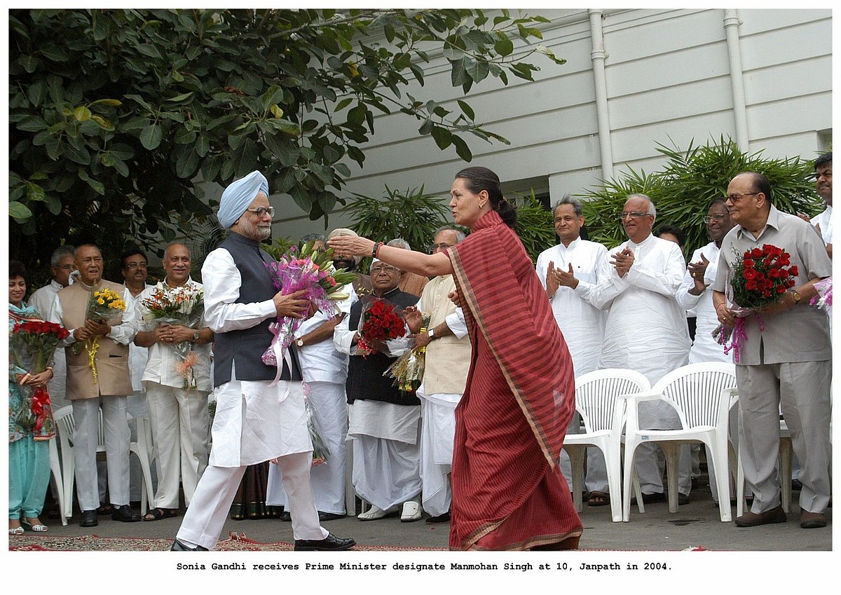 Photo exhibition of political pictures by sr. photographer Praveen Jain, at AIFACS 
