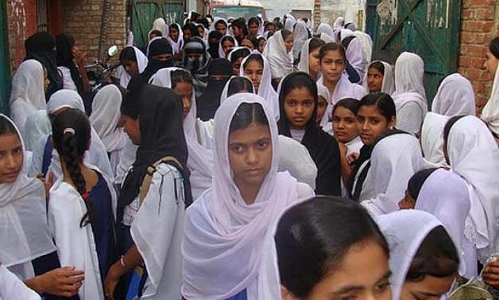 Gujarat HC notice to Rupani govt on ‘religious profiling’ of Muslim students