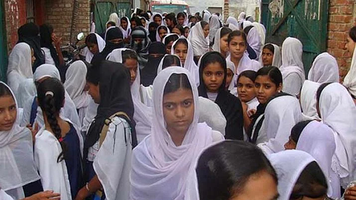 Gujarat HC notice to Rupani govt on ‘religious profiling’ of Muslim students