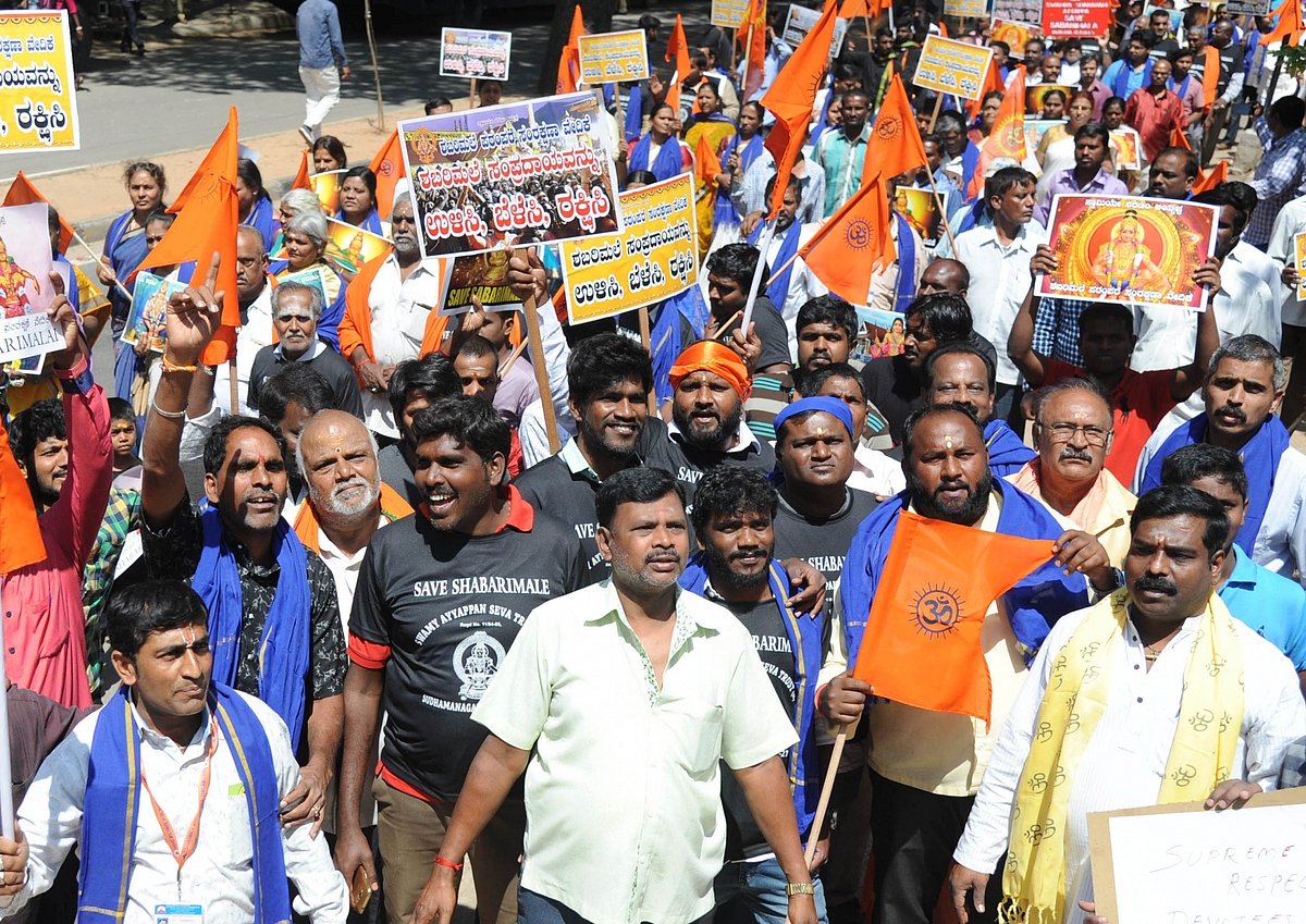 Sabarimala reopens today, more than 2,000 police officials surround the temple