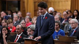 Canada's Trudeau apologizes after ex-Nazi mistakenly honoured