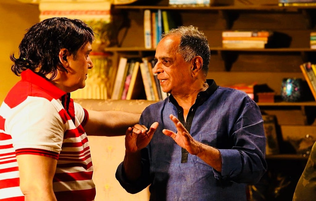 Former censor chief accuses current CBFC chief of favouritism, to take  the CBFC to court