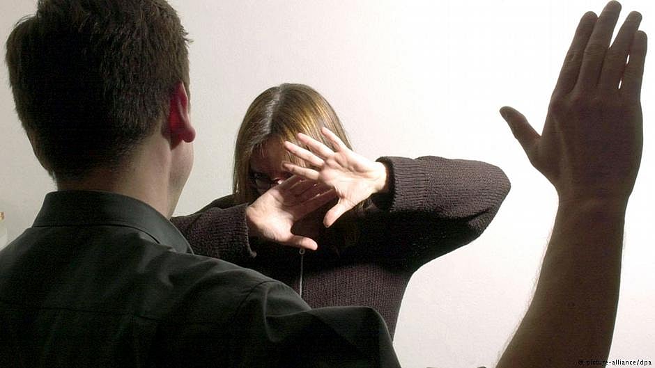 When a Bollywood star publicly beat up a heroine to please his wife