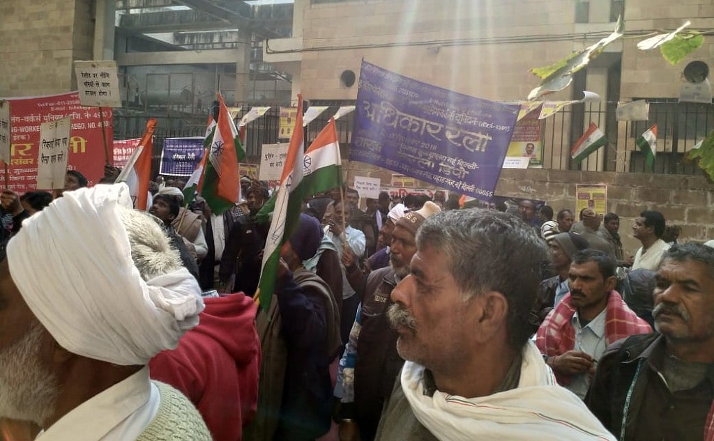 Watch: FCI workers protest Modi govt’s push to handover godowns to private contractors