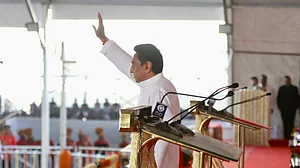 Foundation Day of Madhya Pradesh: Why can’t MP excel with excellent people?