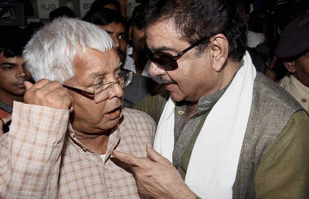 BJP’s  Shatrughan calls on RJD chief Lalu Prasad, calls his son Tejaswi ‘Bihar’s face’