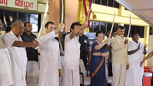 Stalin proposes Rahul Gandhi as next PM, Rahul says opposition will stand together to defeat BJP