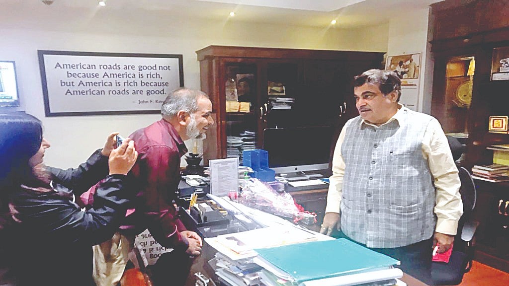 Murtaza Hamid during his meeting with Nitin Gadkari