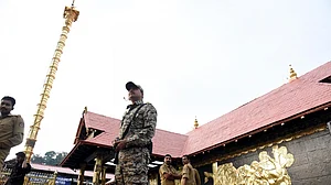 Two women devotees stopped 1km from Sabarimala, police lathi-charge protesters
