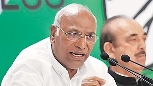 Kharge writes to PM, terms appointment of CBI interim director ‘illegal’, demands immediate selection panel