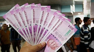Modi govt stopped printing Rs 2000 notes since 2019-20, reveals RTI
