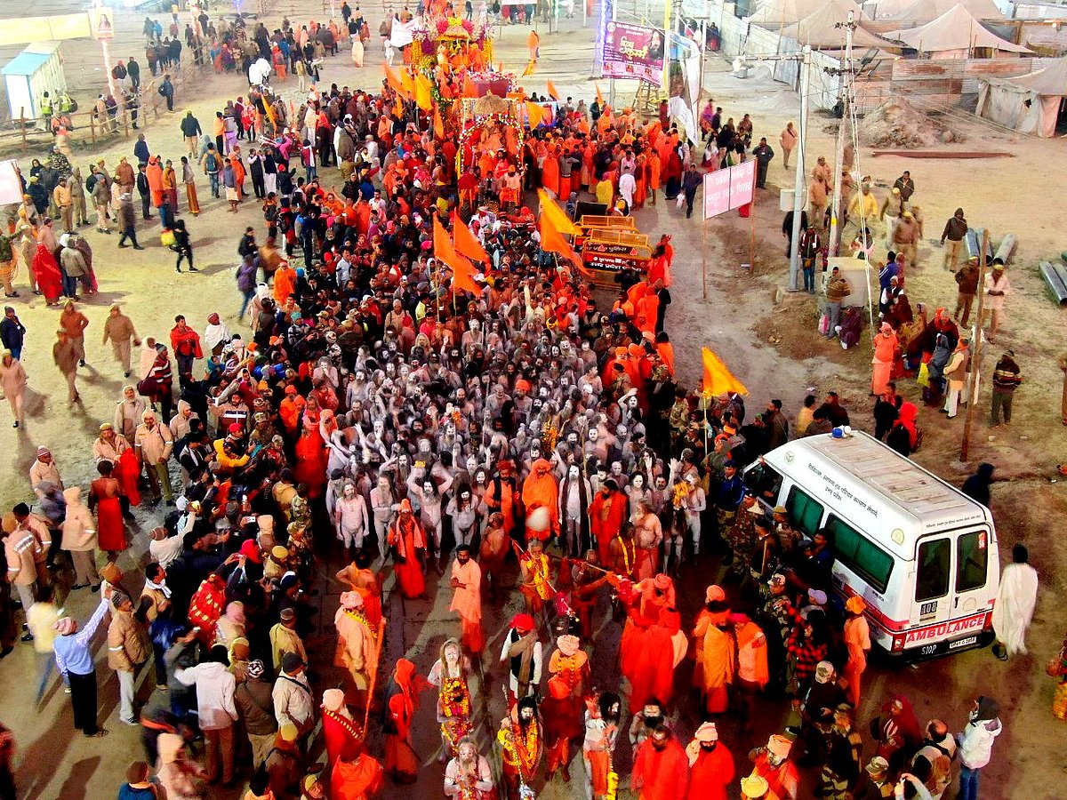 Where is the crowd in Kumbh this time?