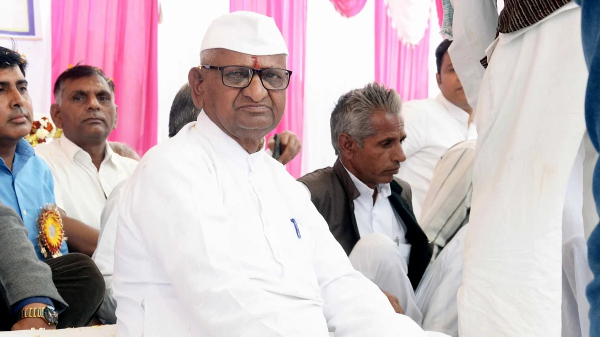 Anna launches hunger strike for Lokpal, Lokayuktas