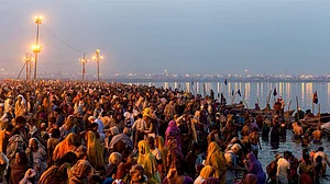 The ‘political’ Kumbh begins at Prayagraj with Shahi Snan