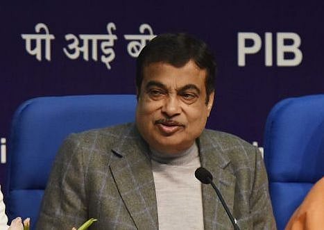 Nitin Gadkari wants Goa to use flying buses and start a water transport way as seen in Austria and Venice