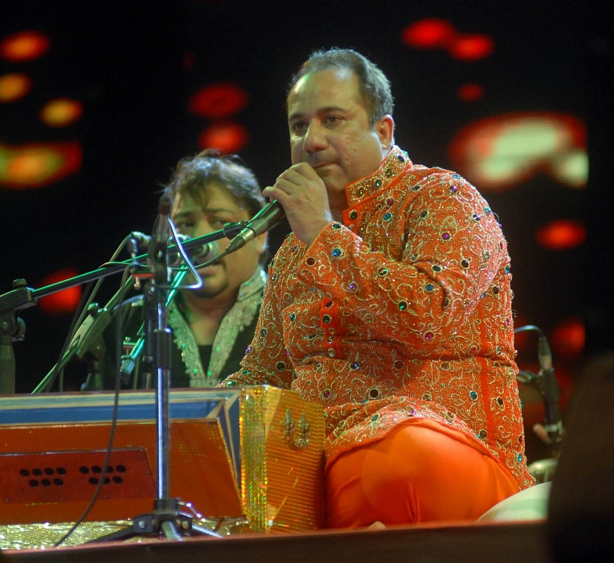 Pakistani singer Rahat Fateh Ali Khan issued ED notice