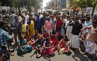 Hartal over Sabarimala issue begins in Kerala
