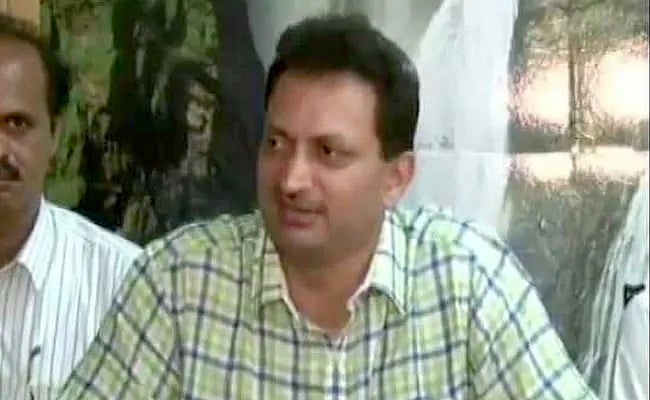 Ananth Hegde deserves to be sacked, says Rahul Gandhi
