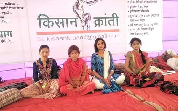Maharashtra: Police force farmers’ daughters to break hunger strike, angry village observes shutdown