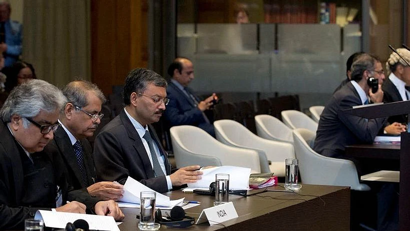 Indian side is being represented by Harish Salve (extreme left)