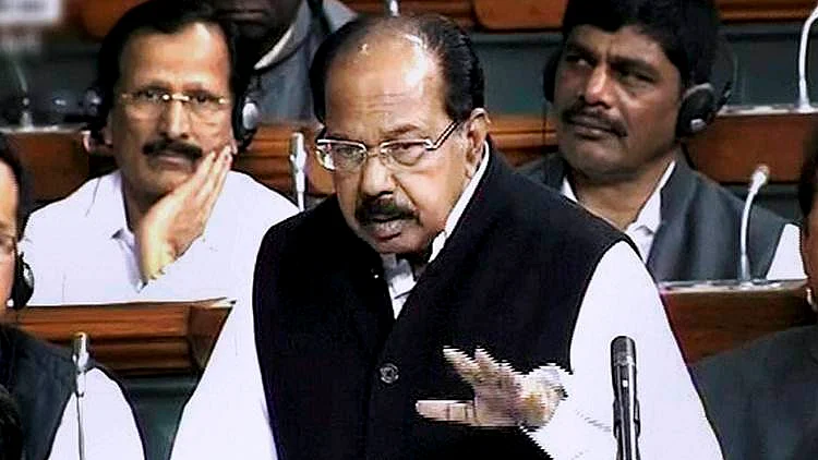 Modi’s Flagship Schemes: Veerappa Moily reveals the real numbers 