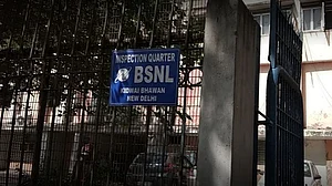No takers for ‘Gujarat Model’ VRS in MTNL, BSNL; employees want funds to be used for 4G instead