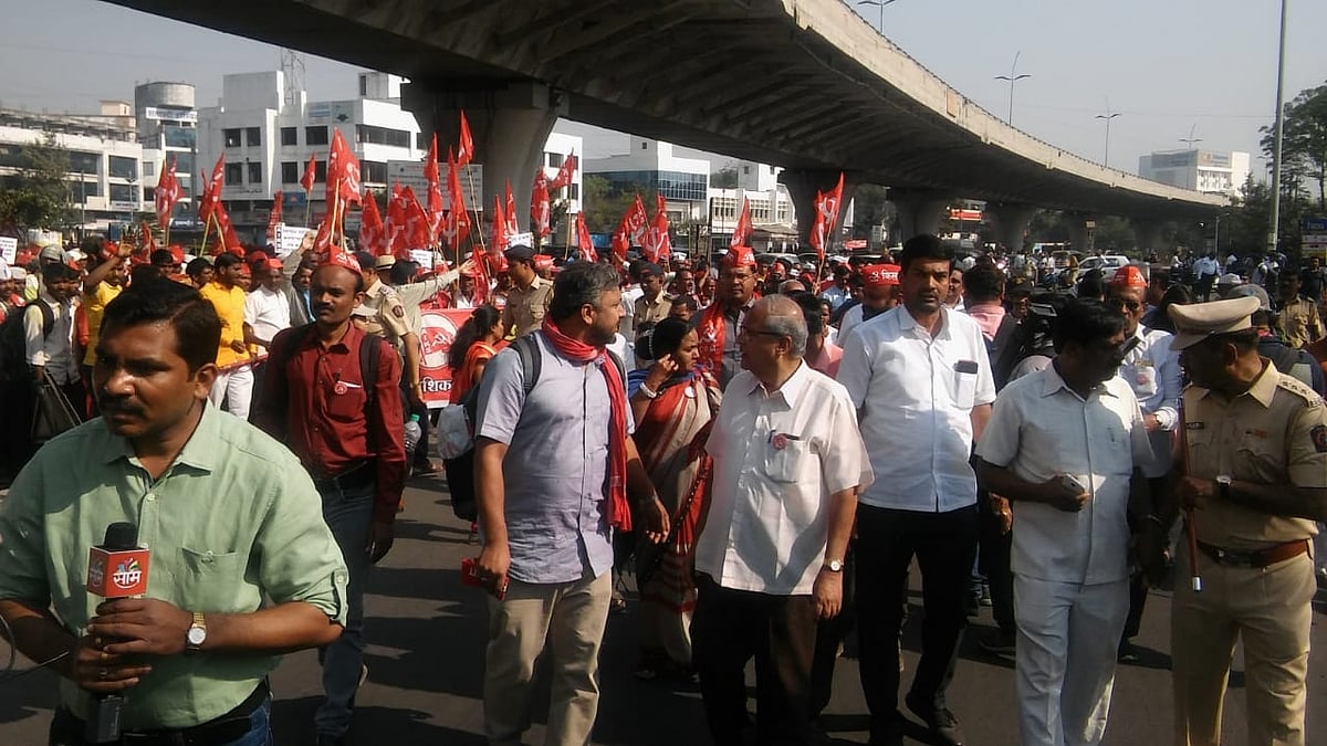 Maharashtra: farmers suspend ‘long march’ after midnight drama 