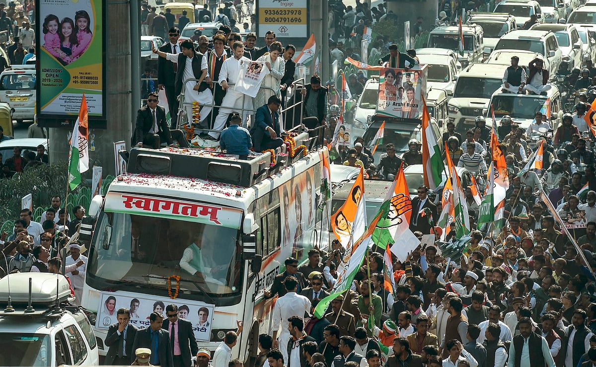 Lucknow offers a tumultuous welcome to Priyanka Gandhi and Scindia