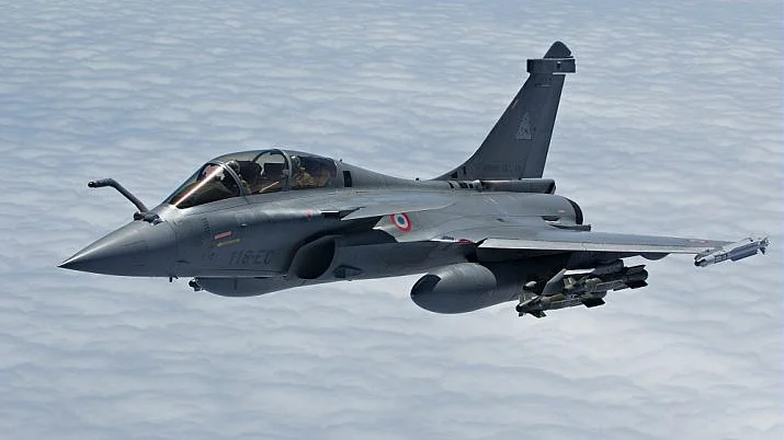 PMO was directly negotiating Rafale deal despite MoD’s objections, reports The Hindu 